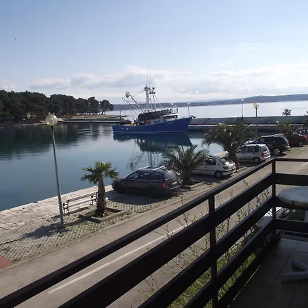 Mile - Next To The Sea Apartment Kukljica